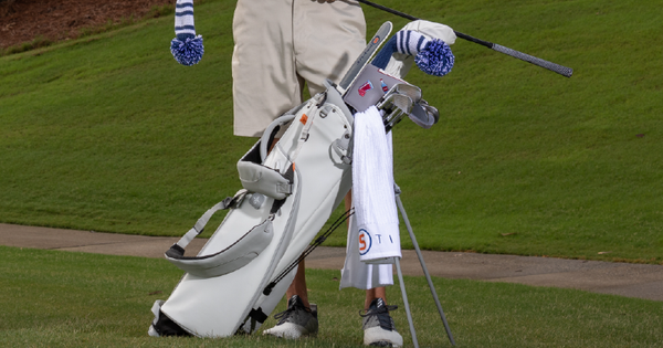 What Is the Standard Size of a Golf Bag?